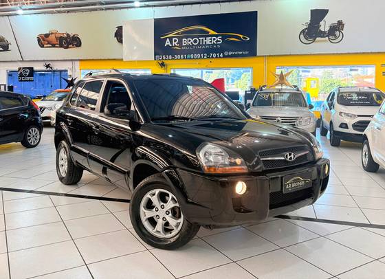 HYUNDAI TUCSON 2.0 MPFI GL 16V 142CV 2WD GASOLINA 4P MANUAL HYUNDAI TUCSON 2.0 MPFI GL 16V 142CV 2WD GASOLINA 4P MANUAL
